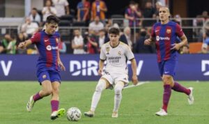 ABD'de oynanan hazırlık maçında Barcelona, Real Madrid'i 3-0 mağlup etti.
