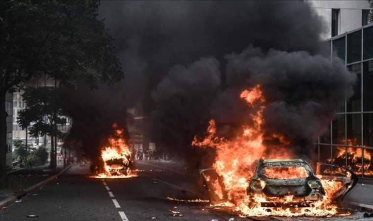Paris Büyükelçiliği tarafından yapılan açıklamada, genç sürücü Nael M.’nin polisin