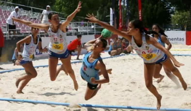 İzmir’de düzenlenen Plaj Hentbolunda Avrupa şampiyonları Hollanda ve Macaristan oldu!