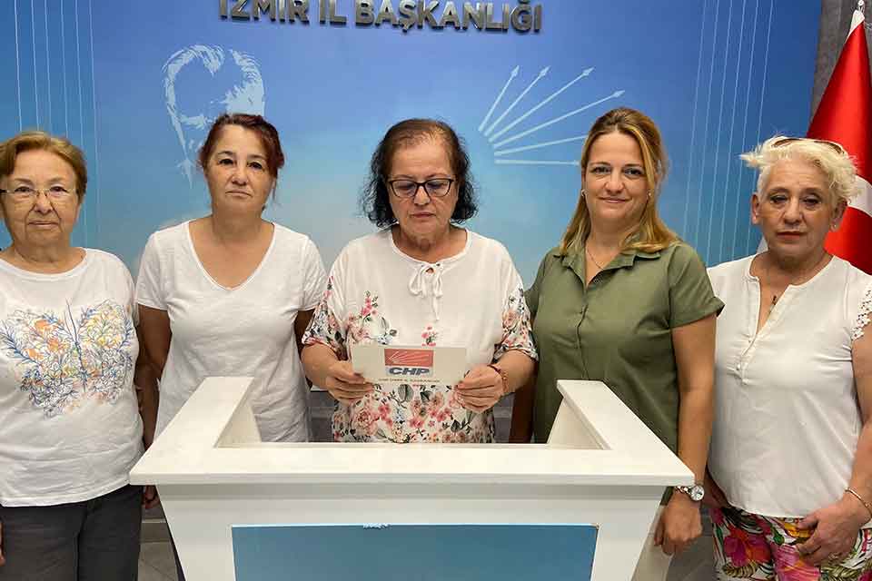 CHP Kadın Kolları’ndan Aile Bakanına sert tepki: “Kadınların kazanılmış haklarına göz dikmeyin.” Cumhuriyet Halk Partisi Kadın Kolları Genel Başkanlığı, Aile ve Sosyal