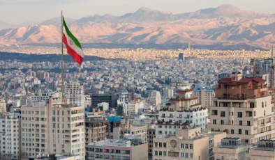 İran’da dini yaymakla görevli yetkilinin eşcinsel seks kaseti iddiası ortalığı karıştırdı!