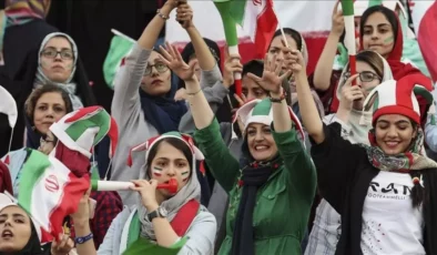 İran’da yasak kalktı; Kadınlar da stadyumlara girebilecek!