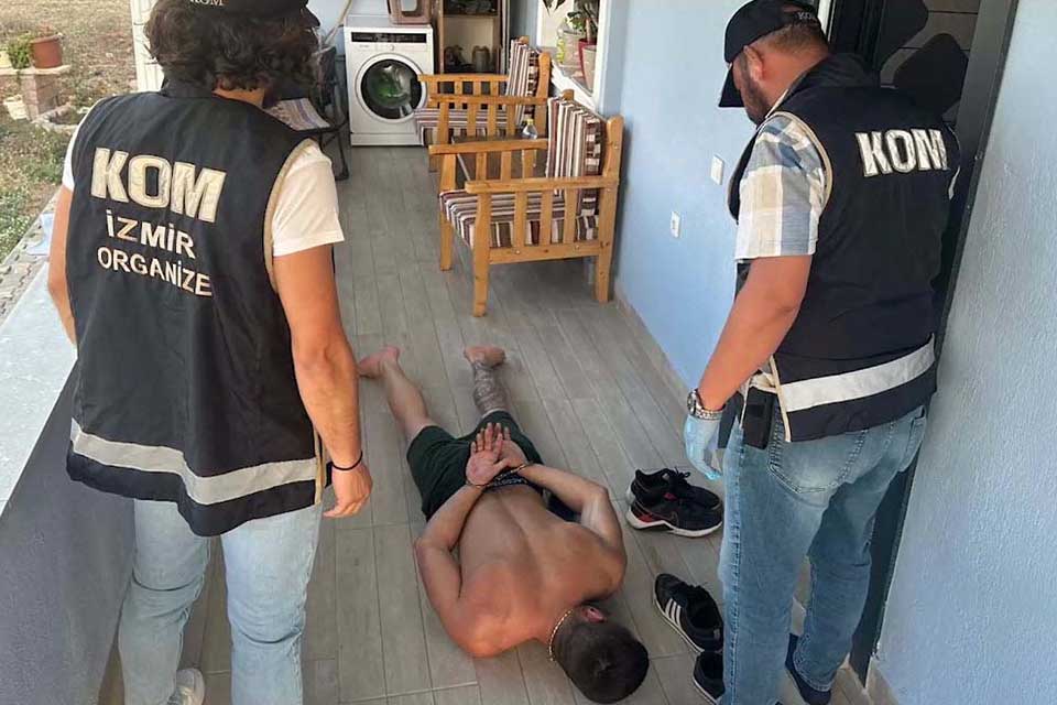 İzmir merkezli 3 ilde suç işlemek amacıyla kurulan mafya tipi