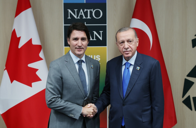 Cumhurbaşkanı Erdoğan’ın NATO Zirvesi’ndeki Görüşmesi Sonrası Silah Ambargosu İddiaları Yalanlandı