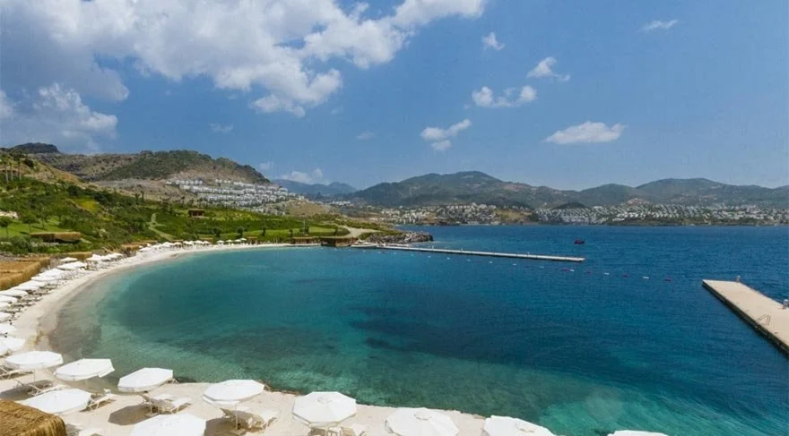 Çeşme’de ücretsiz bir şekilde denize girilen sayılı koylardan biri olan