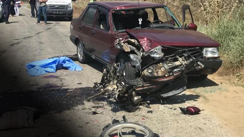 İzmir'de korkunç kaza: Otomobille çarpışan motosikletli öldü