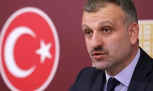 İstanbul’un Esenyurt ilçesindeki tekel bayisinde iki kişinin öldürüldüğü, bir kişinin de yaralandığı silahlı saldırı, kısa