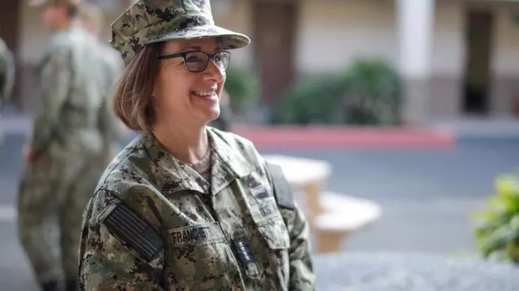 ABD donanmasında bir ilk: Kadın komutan atandı