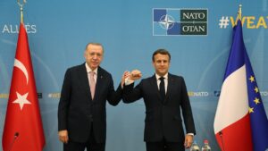 Cumhurbaşkanı Erdoğan Vilnius'ta, Fransa Cumhurbaşkanı Emmanuel Macron ile görüştü.