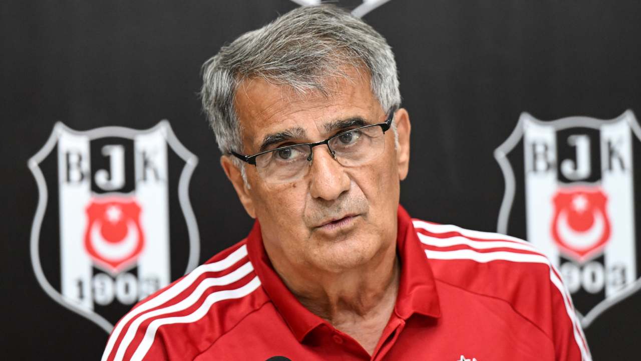 Beşiktaş Teknik Direktörü Şenol Güneş, transferde savunmaya, orta sahaya ve