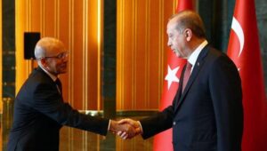 Bugünkü yazısında Gazete Pencere yazarı Nuray Babacan, Türkiye'nin dış politika