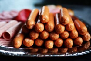 Son zamanlarda yapılan bir araştırma, sosisin üretim sürecinde dikkat çekici