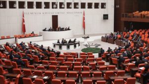 Memur maaşlarını ve emekli aylıklarını artıran düzenlemeyi bugün TBMM Genel