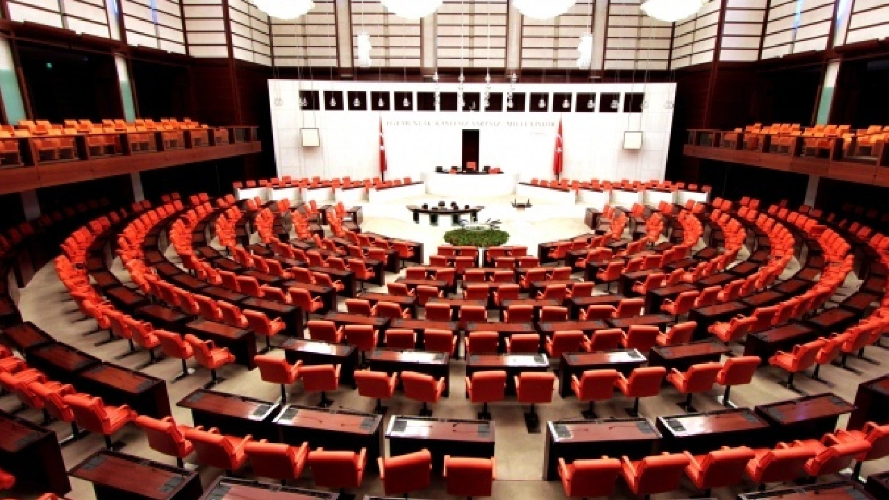 Türkiye Büyük Millet Meclisi’nin (TBMM) Genel Kurulu, önemli konuların ele