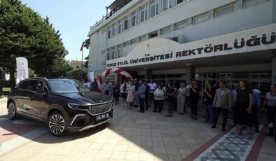 Türkiye’nin yerli otomobili Togg DEÜ’nün makam aracı oldu