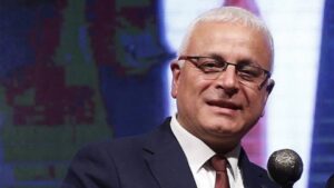 Merdan Yanardağ, "Cumhurbaşkanına hakaret" suçlamasından yargılanıyor. Yanardağ hakim karşısına çıkacak.