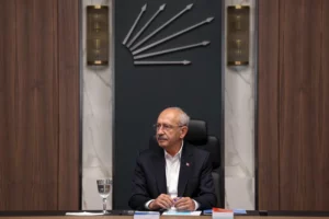 CHP’de “değişim” tartışmaları devam ederken bir yandan da olası Tüzük