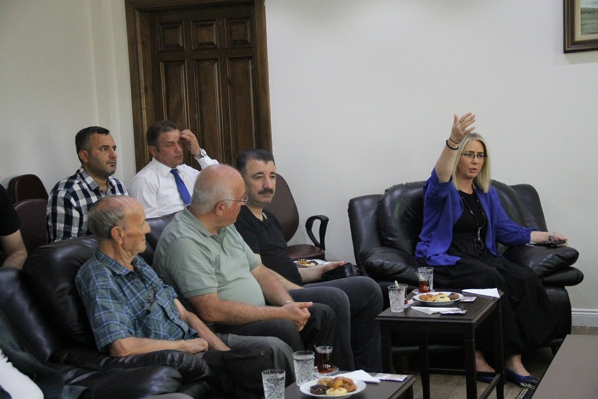 AK Partili Çankırı İzmir Esnaf ve Sanatkarlar Odaları Birliği'ni ziyaretinde