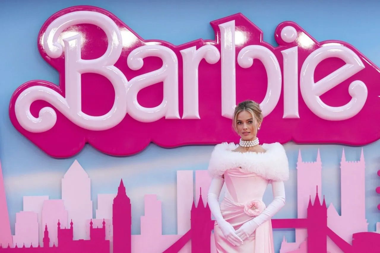 ‘Büyülü Avrupa Galasında ‘Barbie’ Filmi, Londra’nın Kalbindeki Cineworld Leicester Square’de