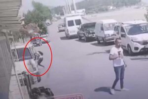 İzmir'de yaşayan Mehmet Söyler (58), 17 gün önce alışveriş yaptığı