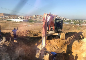 Menemen'deki su hattında gelen arızanın giderilmesi amacıyla İZSU çalışmalarına devam