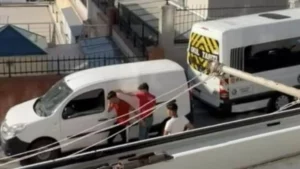 İstanbul Beyoğlu'nda barışmak için buluşmaya gittiği yerde aldığı tokat darbesiyle