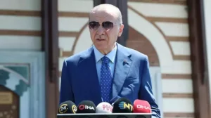 Cumhurbaşkanı Erdoğan, cuma namazı sonrası gazetecilerin sorularını yanıtladı. Cumhurbaşkanı Erdoğan’ın