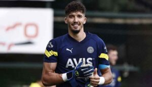Fenerbahçe’nin Gaziantep FK maçında taraftarların eleştirdiği ve takımdan ayrılacağına dair