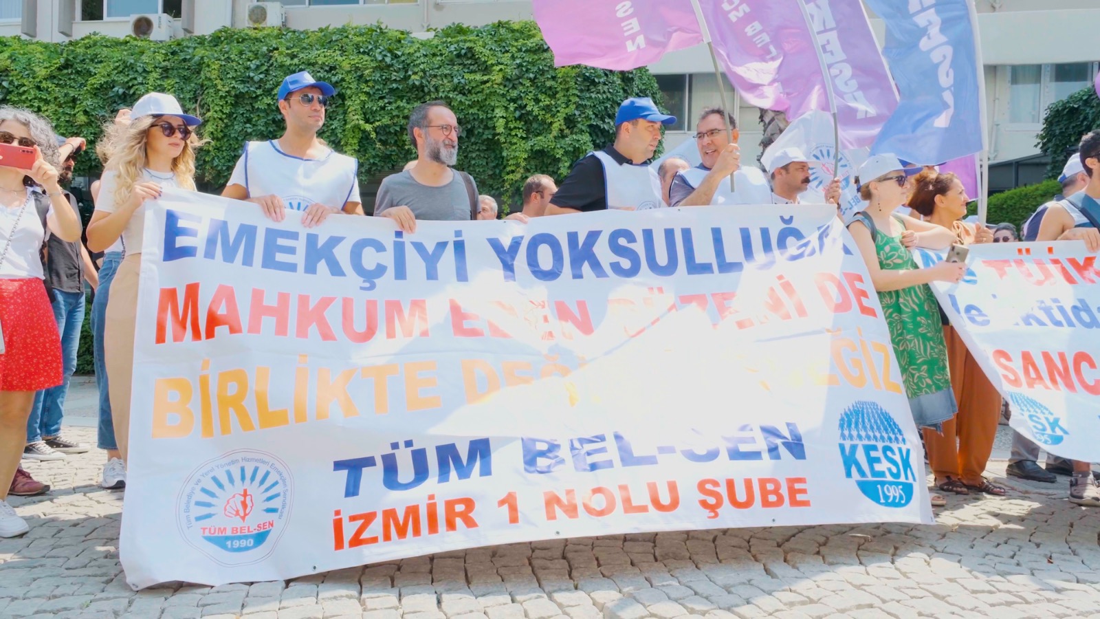 Kamu Emekçileri Sendikaları Konfederasyonu (KESK), hükümetin toplu sözleşme görüşmelerinde memur