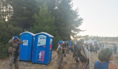 Akbelen’de İzmir Büyükşehir’in tuvaletlerine engel