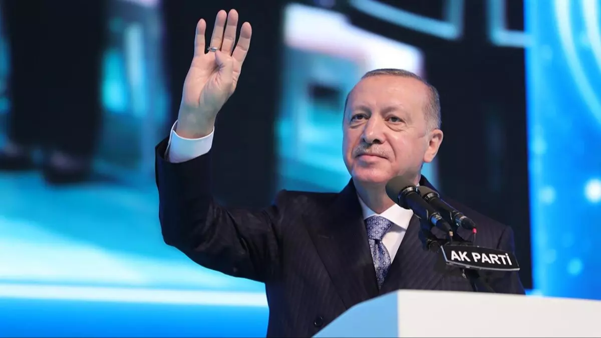 AK Parti olağanüstü kongresinin 7 Ekim’de yapılacağını açıklayan Dağ, yerel seçim