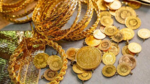 Dolar/TL kurunun artışından destek bulan gram altın yaşadığı yükselişle bugüne son bir