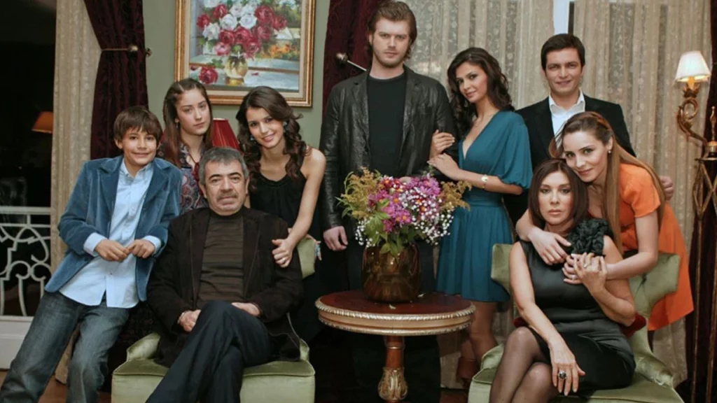 Yıllar Sonra Aşk-ı Memnu Setinden Gelen Fotoğraf Karesi!