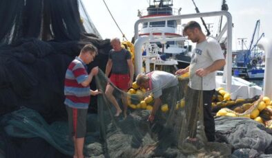 İzmirli balıkçılar 1 Eylül’de denize çıkmaya hazırlanıyor