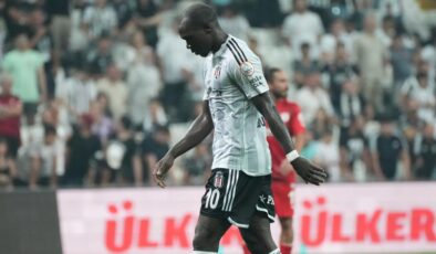 Beşiktaş 2 puanı uzatmalarda kaybetti