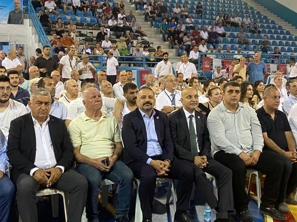 Cumhuriyet Halk Partisi'nde (CHP) Bornova İlçe Kongresi, Naim Süleymanoğlu Kapalı