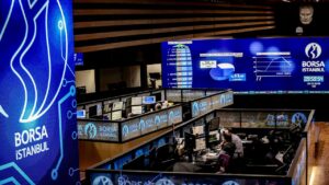 Borsa İstanbul'da BIST 100 endeksi, günün ilk yarısında 7.902,95 puanla