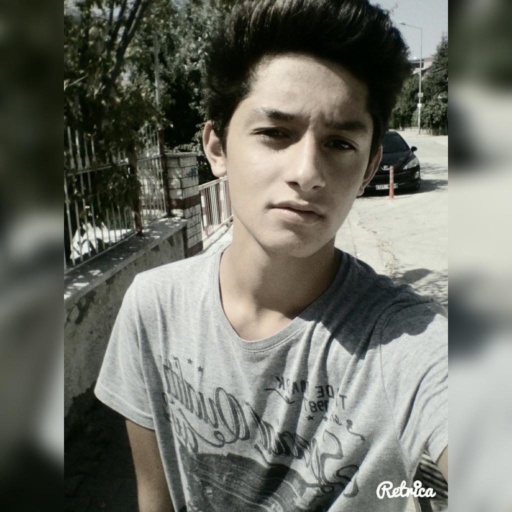 Şanlıurfa'da güvercin meselesi yüzünden çıkan kavgada başına parke taşıyla vurulan