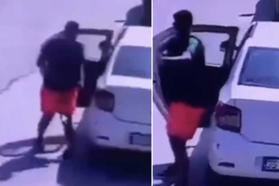 İzmir’in Çeşme ilçesindeki beach club’a rezervasyonları olmadığı için alınmadıkları gerekçesiyle