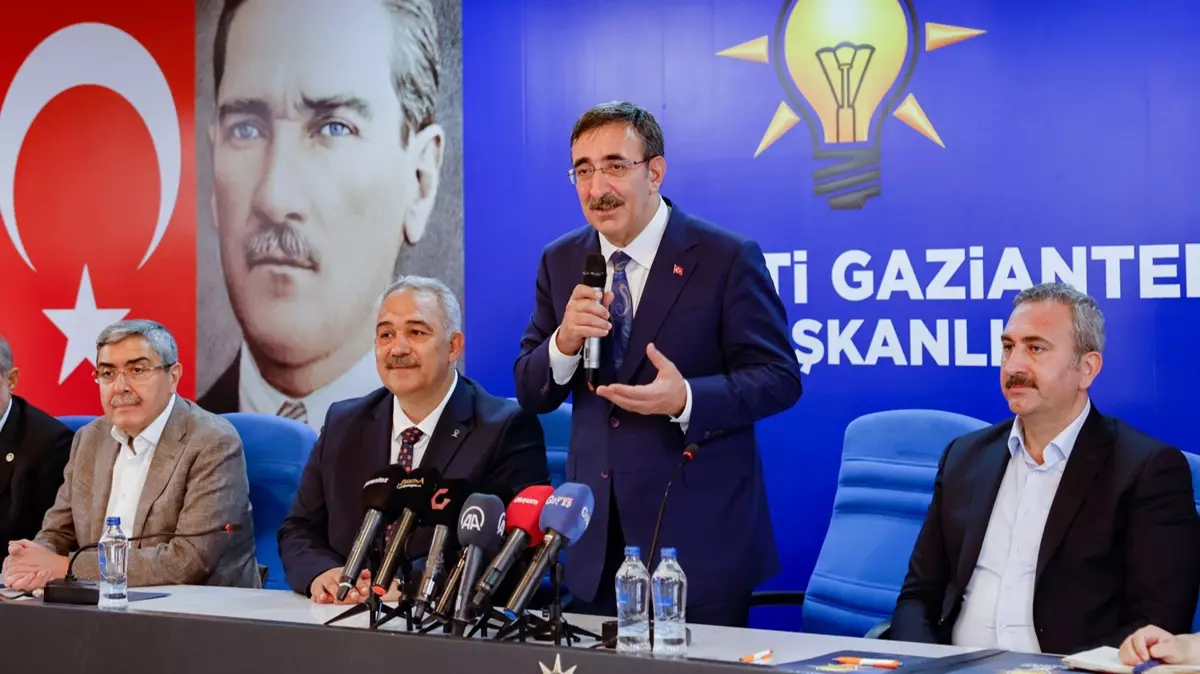 Cumhurbaşkanı Yardımcısı Cevdet Yılmaz, "Yaptıklarımızla son 20 yılda Türkiye'yi dünyada