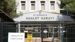 Diyarbakır’da eşi S.T. ile 2 yaşındaki oğlunu darbedip rehin aldıktan