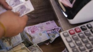 Ülke olarak ücretlerin yüksekliği bir bütün olarak ekonominin iyi olmasına