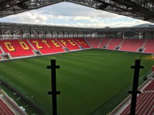 Sakaryaspor'a tek golle mağlup olarak 2023-2024 sezonuna puansız başlayan Göztepe yarın