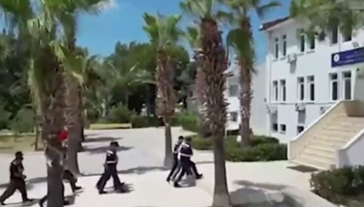 Göçmen kaçakçılığına yönelik operasyonlarda 39 organizatör yakalandı İçişleri Bakanı Ali Yerlikaya 4 ilde gerçekleştirilen operasyonlarda 39 göçmen kaçakçılığı organizatörünün