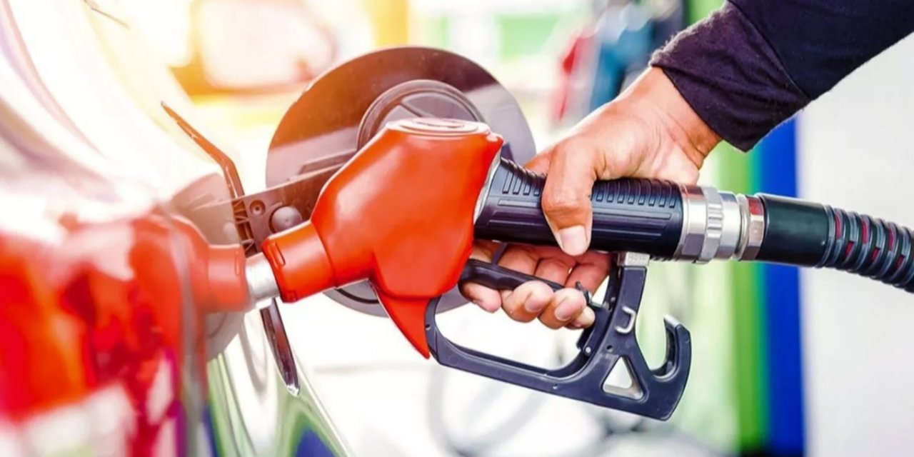 Vergi artışları, petrol fiyatları ve dövizdeki yükselmeyle birlikte akaryakıt fiyatlarında