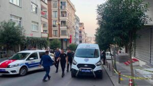 İstanbul Güngören'de bir kahvehaneye düzenlenen silahlı saldırı, içeriden de karşılık