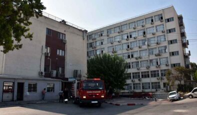 İzmir’de hastanenin zemin katında yangın