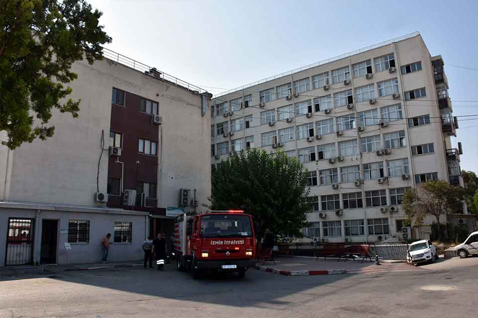 İzmir'in Konak ilçesinde Tepecik Eğitim ve Araştırma Hastanesi'nin zemin katında