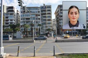 İzmir'de görevli olduğu tramvay durağında tuvalet bulunmadığı için ihtiyacı nedeniyle