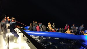 İzmir'de Milli İstihbarat Teşkilatı (MİT) destekli gerçekleştirilen operasyonda, Karaburun ilçesi